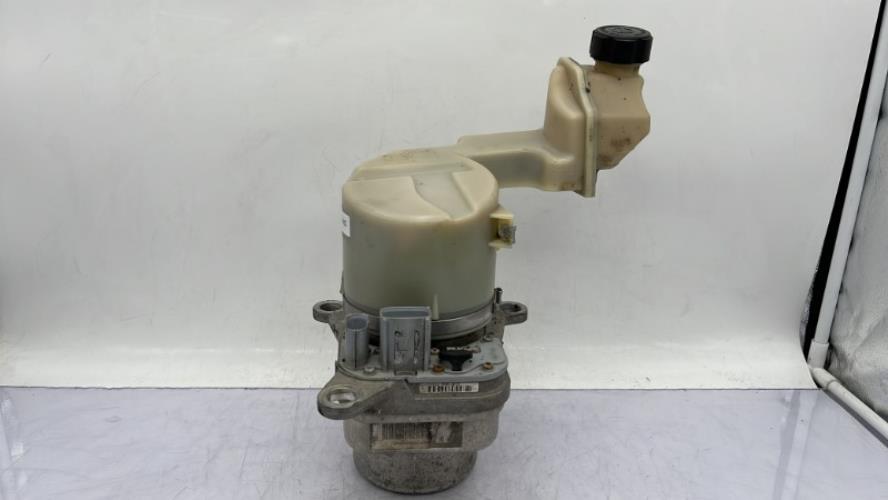 Pompe de direction FORD FIESTA 5 PHASE 2 Diesel