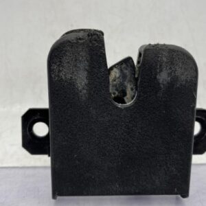 Serrure de coffre VOLKSWAGEN GOLF 4 Essence