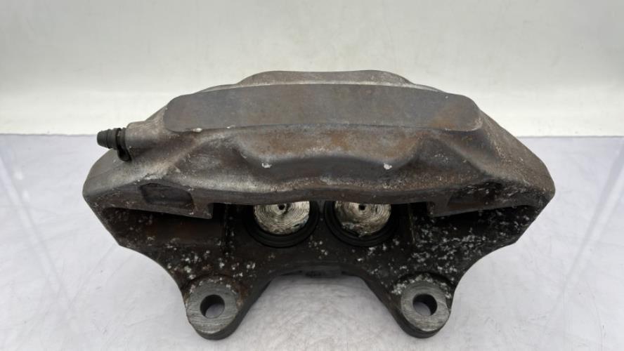 Etrier avant droit (freinage) VOLKSWAGEN TOUAREG 1 PHASE 2 Diesel