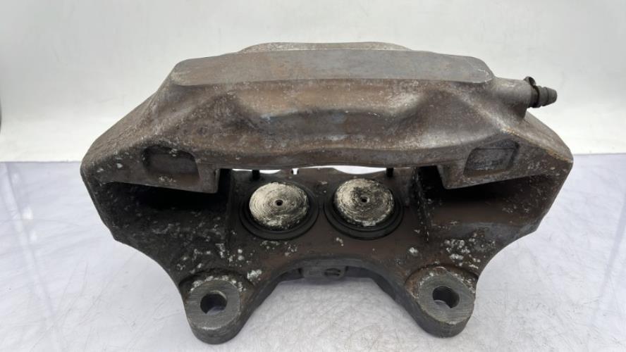 Etrier avant gauche (freinage) VOLKSWAGEN TOUAREG 1 PHASE 2 Diesel