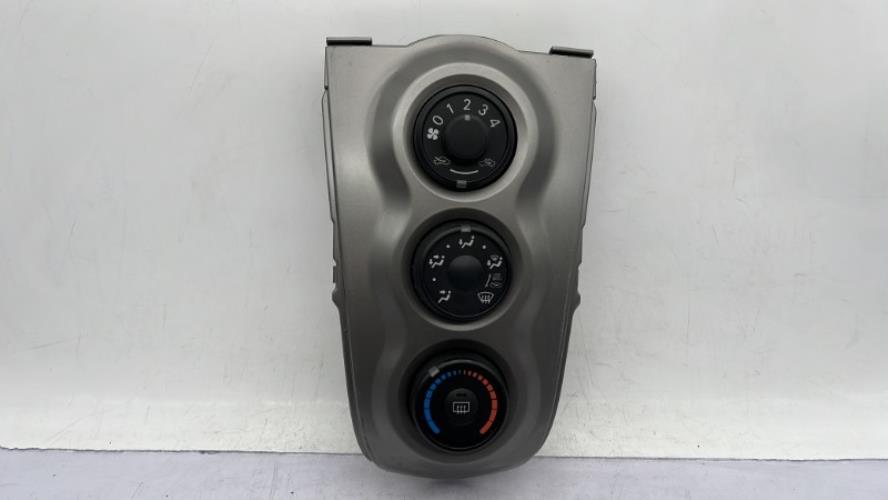 Commande chauffage TOYOTA YARIS 2 PHASE 2 Essence