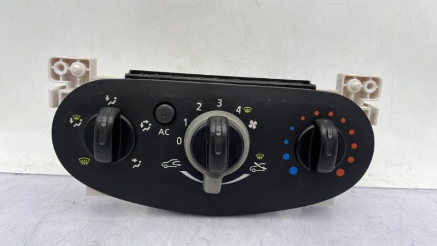 Commande chauffage DACIA DUSTER 1 PHASE 1 Diesel