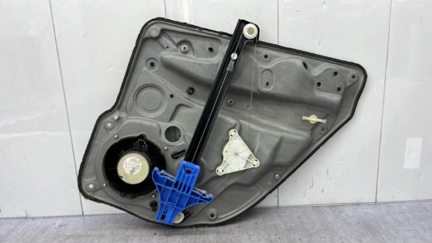 Leve vitre electrique arriere gauche VOLKSWAGEN GOLF 4 Diesel