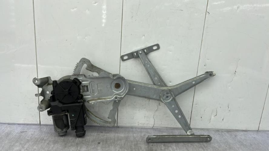 Leve vitre electrique avant droit OPEL CORSA C PHASE 1 Essence