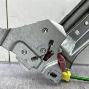 Leve vitre electrique avant gauche OPEL CORSA D PHASE 1 Diesel