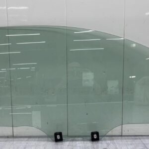 Vitre avant droit PEUGEOT 108 Essence