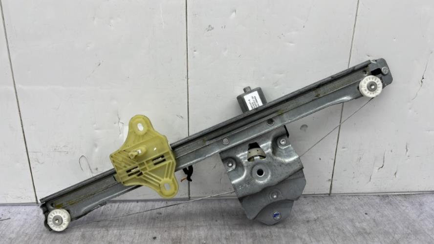 Leve vitre electrique avant droit RENAULT CLIO 4 PHASE 2 Diesel