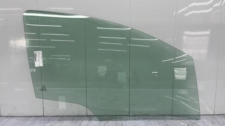 Vitre avant droit PEUGEOT 207 PHASE 2 Diesel