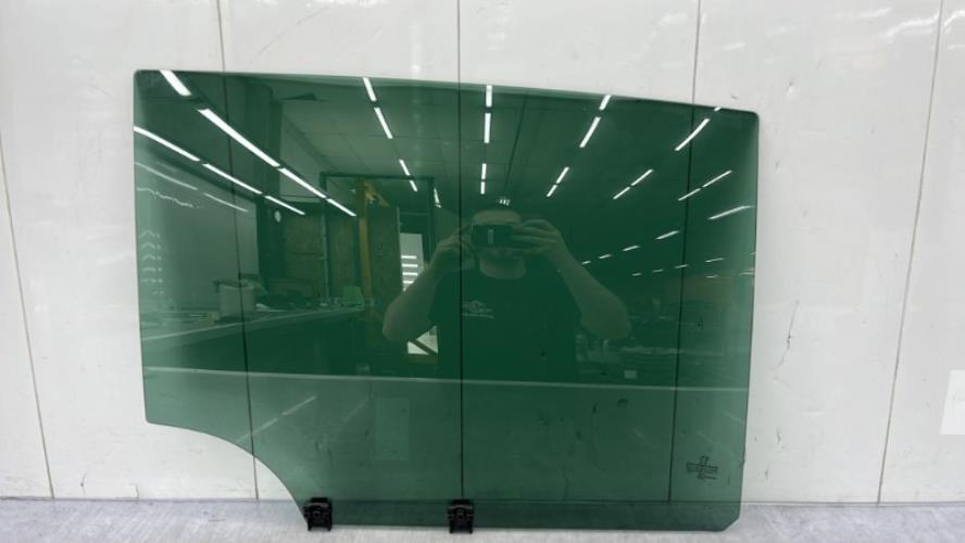 Vitre arriere droit PEUGEOT 3008 1 PHASE 2 Diesel