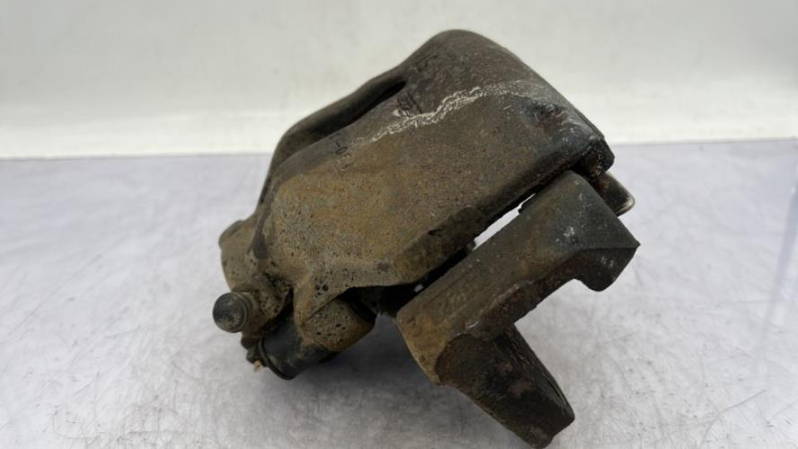 Etrier avant gauche (freinage) AUDI A4 2 AVANT PHASE 1 BREAK Diesel
