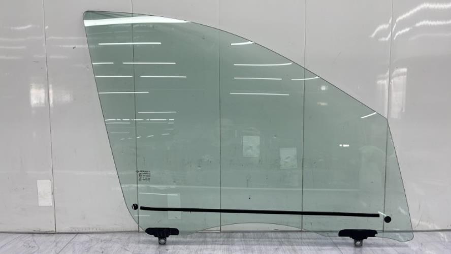 Vitre avant droit RENAULT SCENIC 3 PHASE 1 Diesel