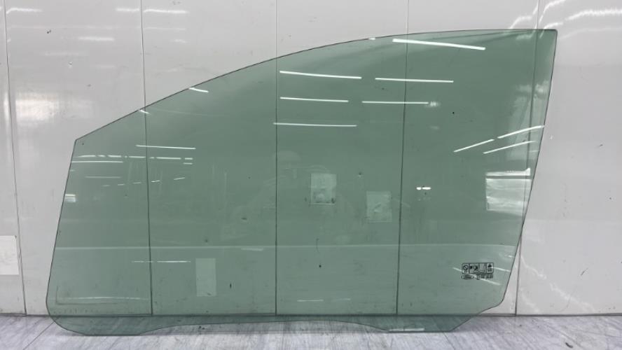 Vitre avant gauche FORD C-MAX 1 PHASE 1 Diesel