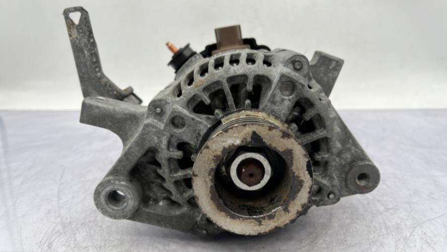 Alternateur TOYOTA YARIS 2 PHASE 2 Essence