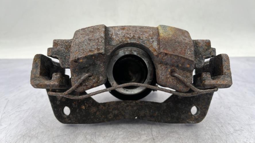 Etrier avant gauche (freinage) TOYOTA YARIS 2 PHASE 2 Essence