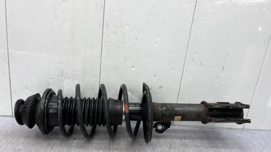 Amortisseur avant gauche TOYOTA YARIS 2 PHASE 2 Essence