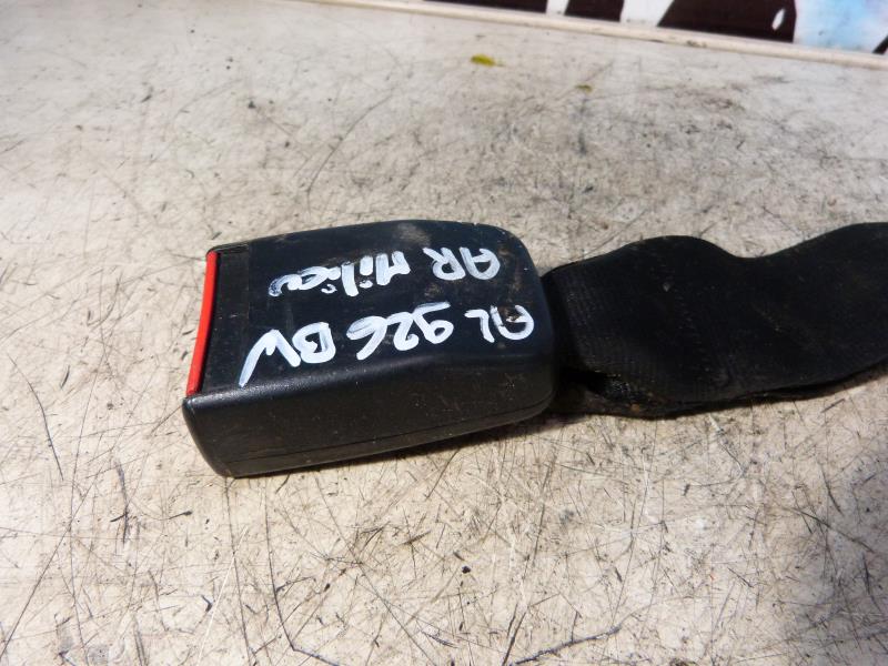 Attache ceinture arriere centrale PEUGEOT 205 PHASE 2 Essence