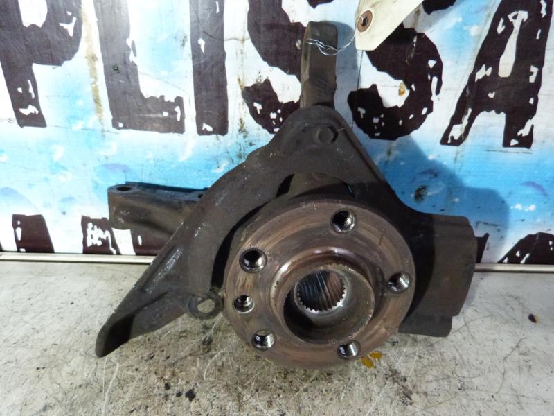 Fusee avant gauche PEUGEOT 806 PHASE 1 Diesel