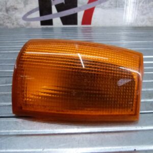 Optique avant secondaire droit (feux)(clignotant) RENAULT R9 Essence