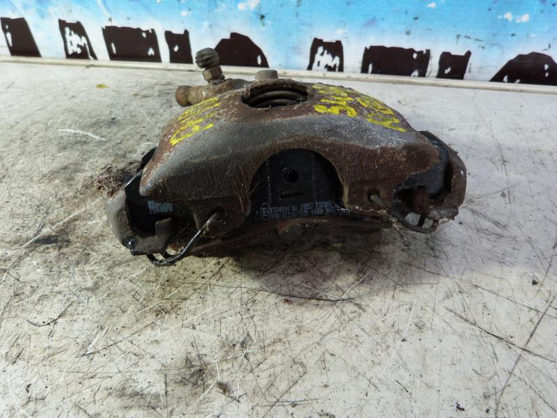 Etrier avant droit (freinage) FORD FIESTA 2 Essence