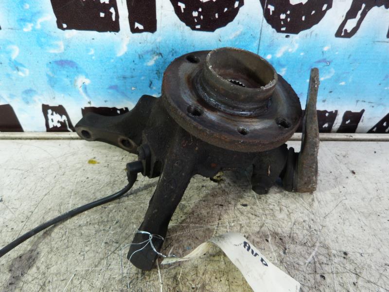 Fusee avant droit RENAULT TWINGO 1 PHASE 3 Essence