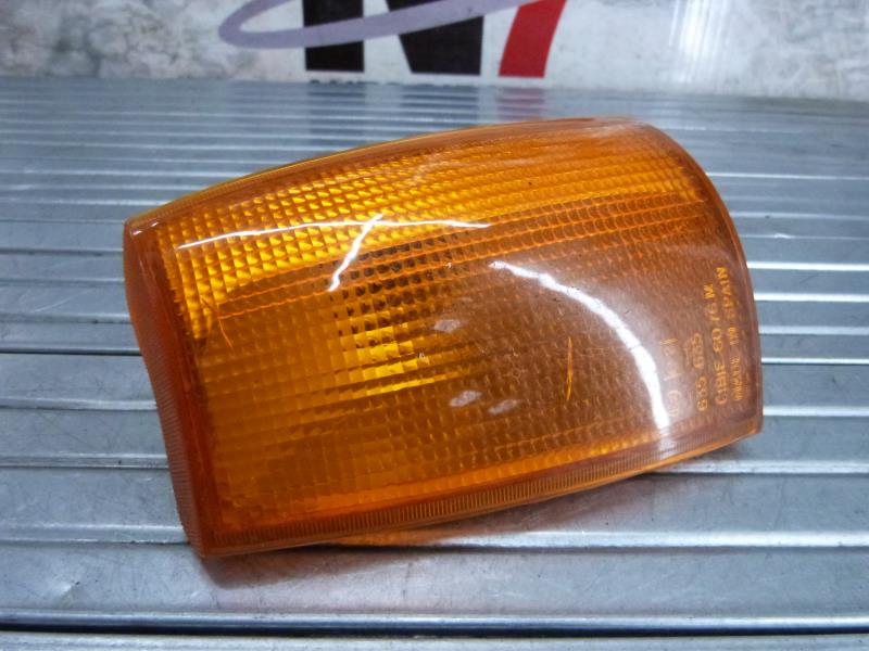 Optique avant secondaire gauche (feux)(clignotant) RENAULT R9 Essence
