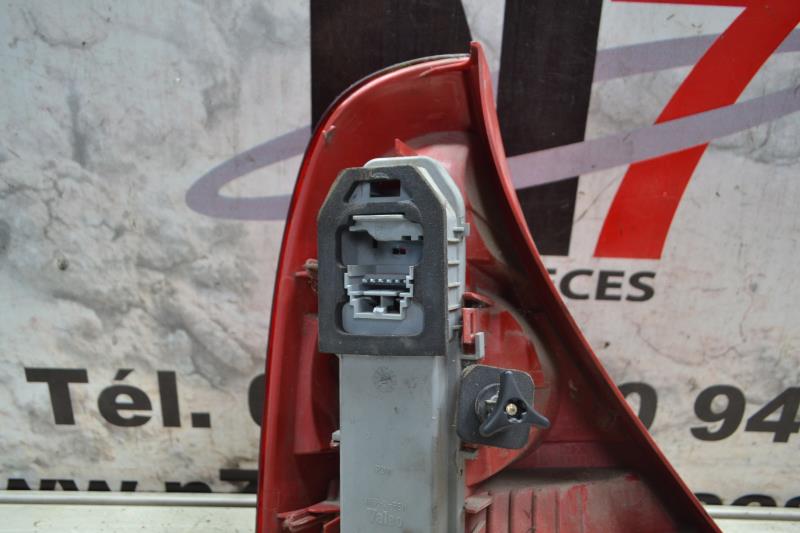 Feu arriere principal droit (feux) RENAULT CLIO 2 PHASE 2 Diesel