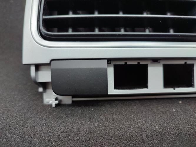 Aerateur tableau de bord VOLKSWAGEN POLO 5 PHASE 1 Essence