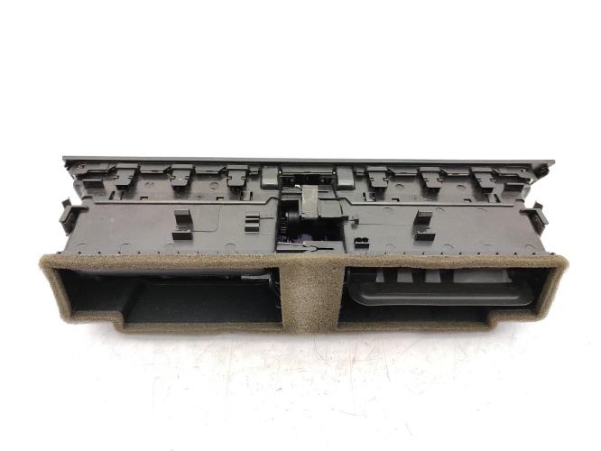 Aerateur tableau de bord AUDI A4 3 AVANT PHASE 1 BREAK Diesel