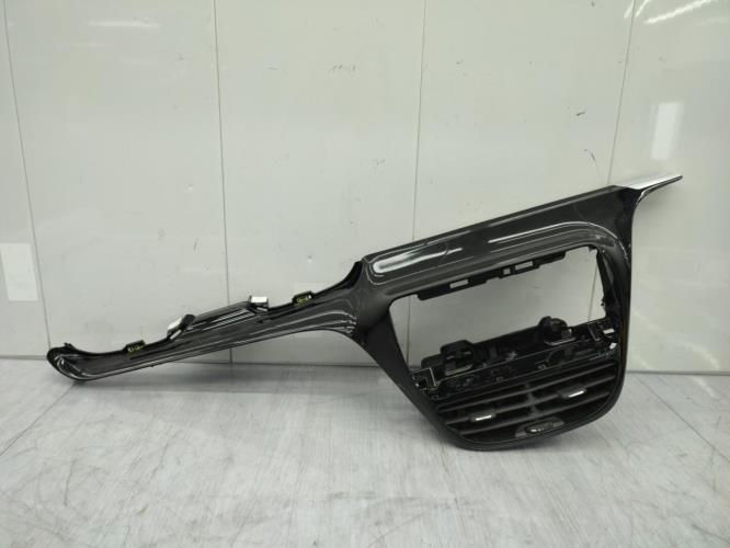 Aerateur tableau de bord PEUGEOT 208 1 PHASE 2 Essence