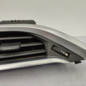 Aerateur tableau de bord avant gauche PEUGEOT 208 1 PHASE 2 Diesel