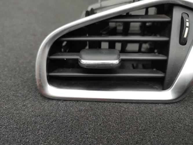 Aerateur tableau de bord avant gauche CITROEN C4 2 PHASE 1 Diesel