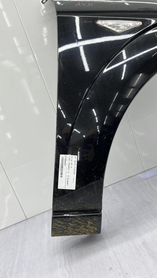 Aile avant droit FORD MONDEO 2 Diesel