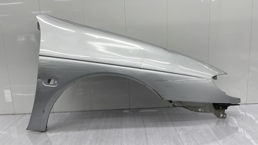 Aile avant droit RENAULT MEGANE 1 PHASE 1 Essence
