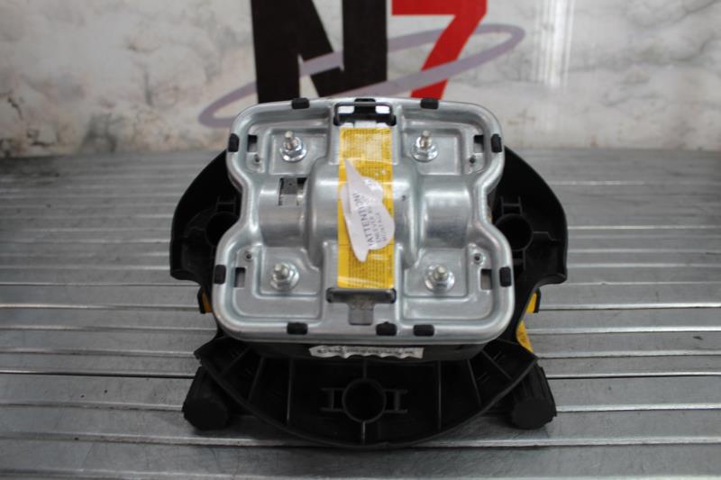 Air bag conducteur RENAULT CLIO 3 PHASE 2 Essence