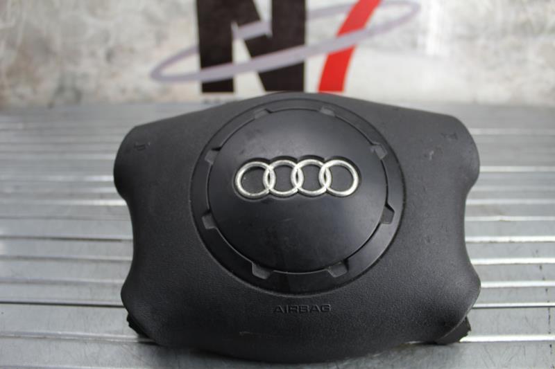 Air bag conducteur AUDI A3 1 PHASE 1 Essence