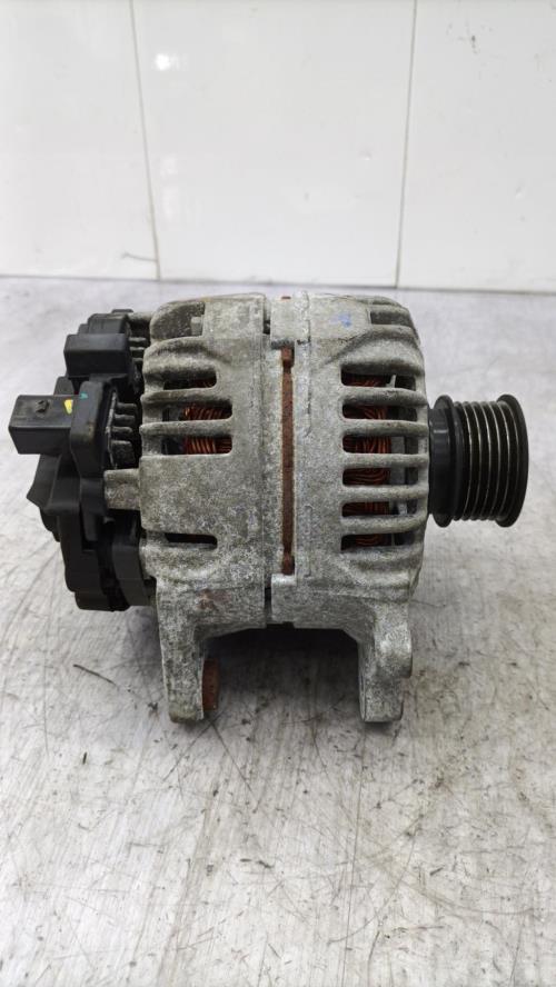 Alternateur VOLKSWAGEN POLO 4 PHASE 2 Essence