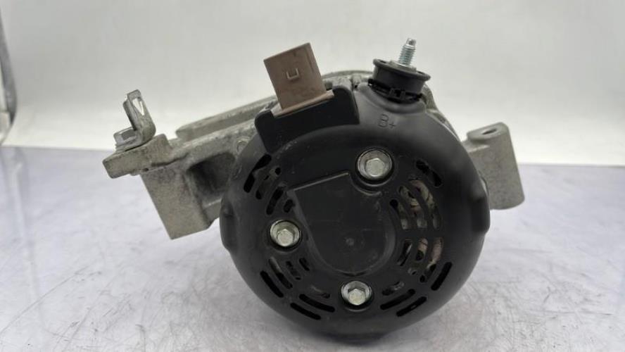 Alternateur TOYOTA AURIS 2 PHASE 2 Essence