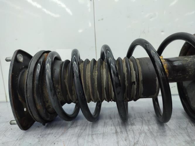 Amortisseur avant droit TOYOTA YARIS 1 PHASE 2 Essence