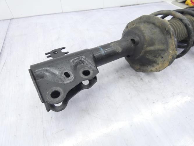 Amortisseur avant droit TOYOTA YARIS 1 PHASE 1 Essence
