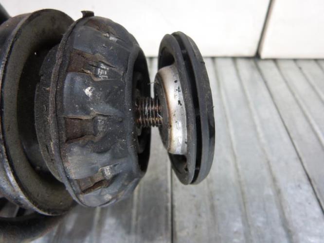 Amortisseur avant droit VOLKSWAGEN POLO 3 PHASE 1 Essence