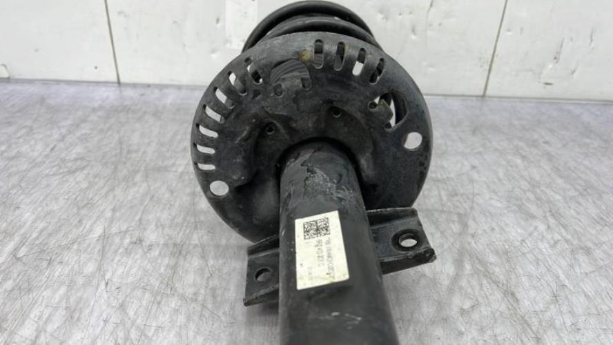 Amortisseur avant droit VOLKSWAGEN POLO 5 PHASE 1 Essence