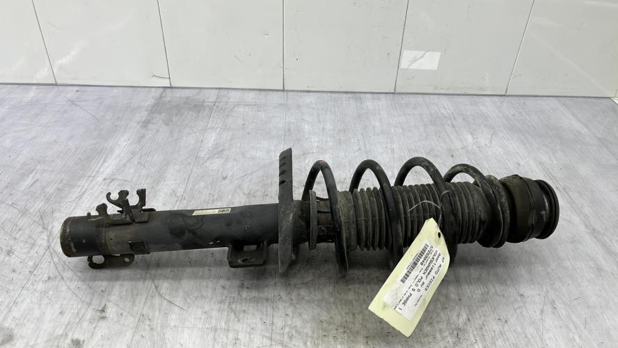 Amortisseur avant droit VOLKSWAGEN POLO 5 PHASE 1 Essence