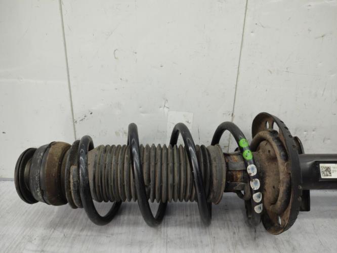 Amortisseur avant droit VOLKSWAGEN POLO 5 PHASE 1 Essence