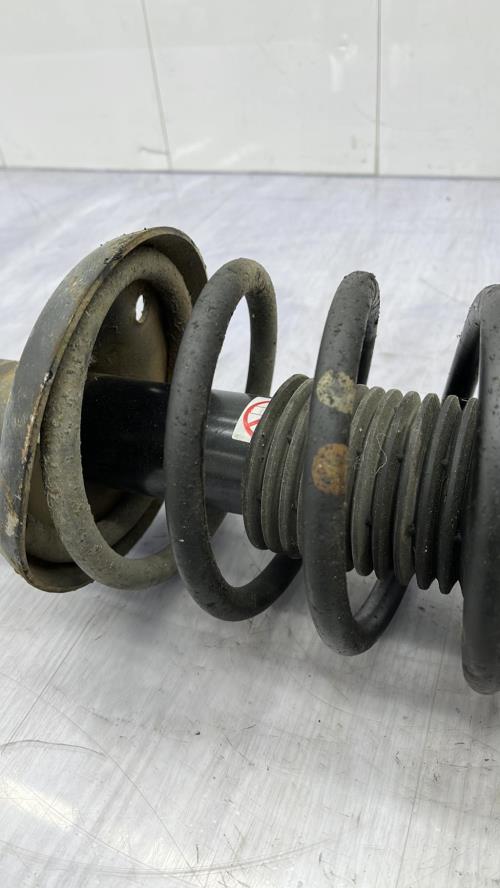 Amortisseur avant droit VOLKSWAGEN GOLF 3 Diesel