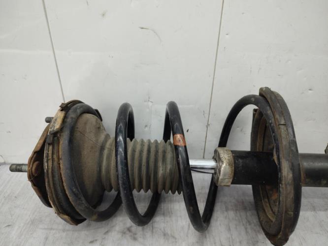 Amortisseur avant gauche TOYOTA RAV4 2 PHASE 1 Diesel