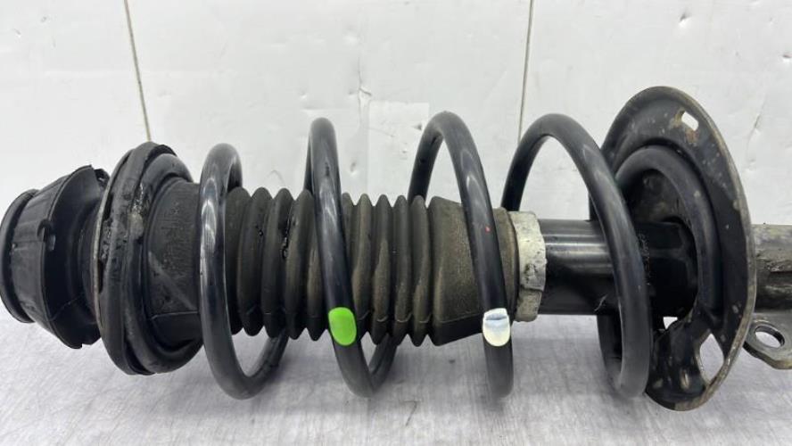 Amortisseur avant gauche TOYOTA VERSO-S PHASE 1 Essence
