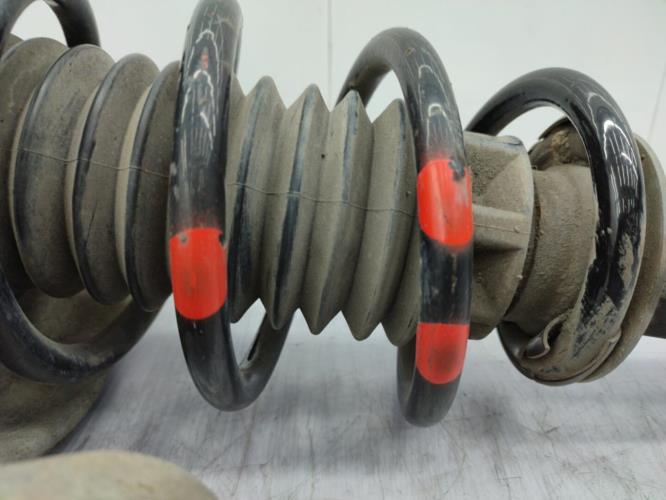 Amortisseur avant gauche PEUGEOT 407 PHASE 1 BREAK Diesel