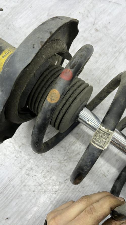 Amortisseur avant gauche RENAULT MEGANE 3 PHASE 2 Diesel