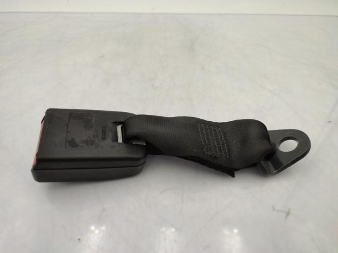 Attache ceinture arriere gauche CITROEN SAXO PHASE 2 Essence