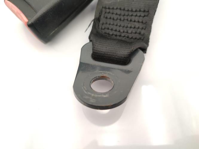 Attache ceinture arriere gauche PEUGEOT 205 PHASE 2 Diesel